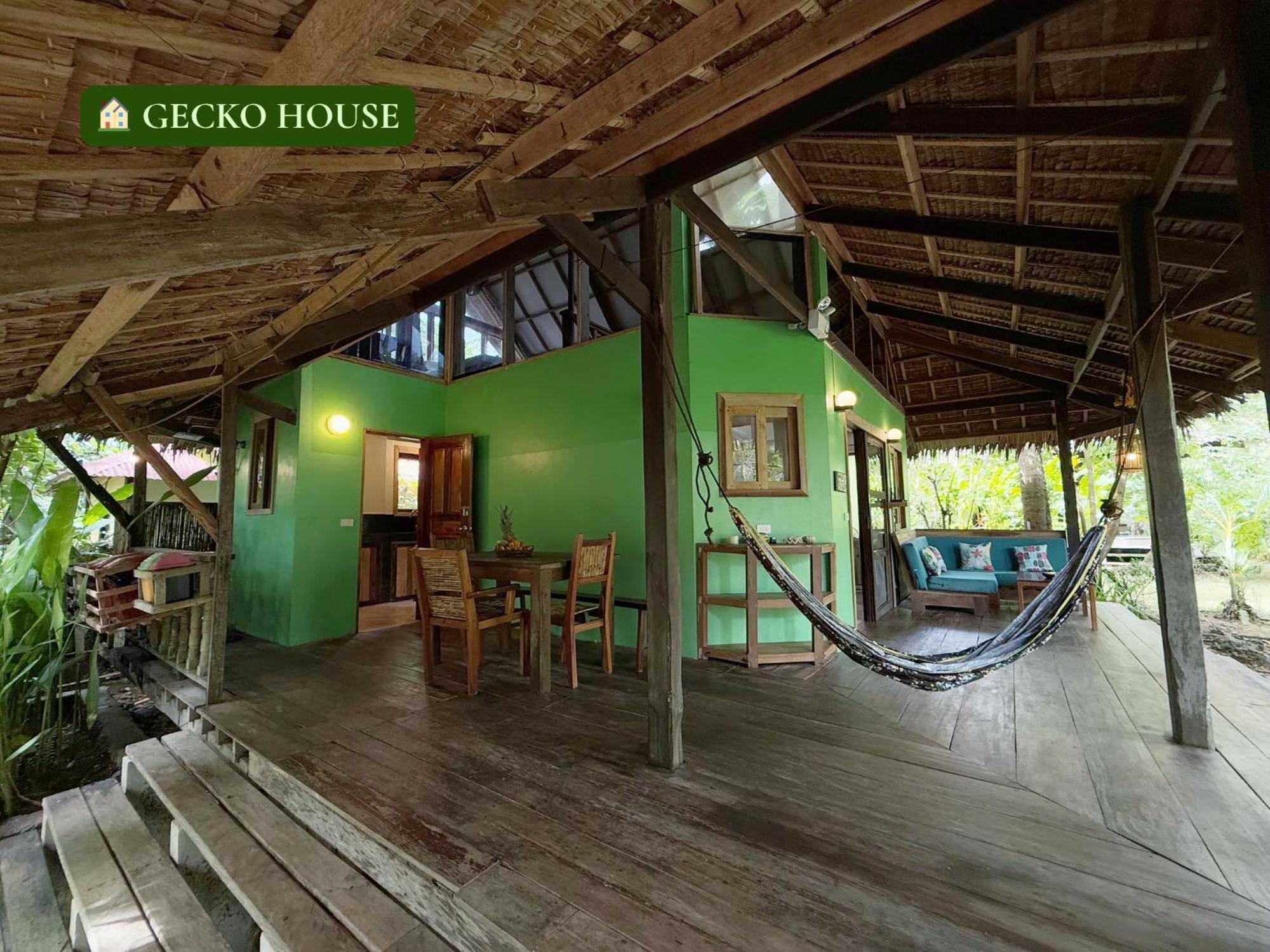 Emerald House Village General Luna  Exterior photo